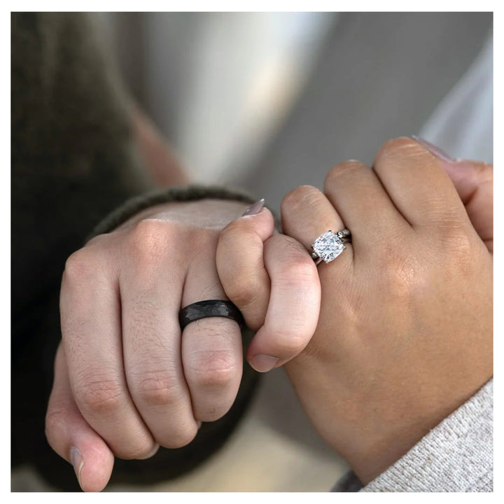 ANILLO DE COMPROMISO DE HOMBRE- MODELO MARTILLADO