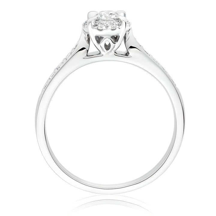 anillo de compromiso con halo