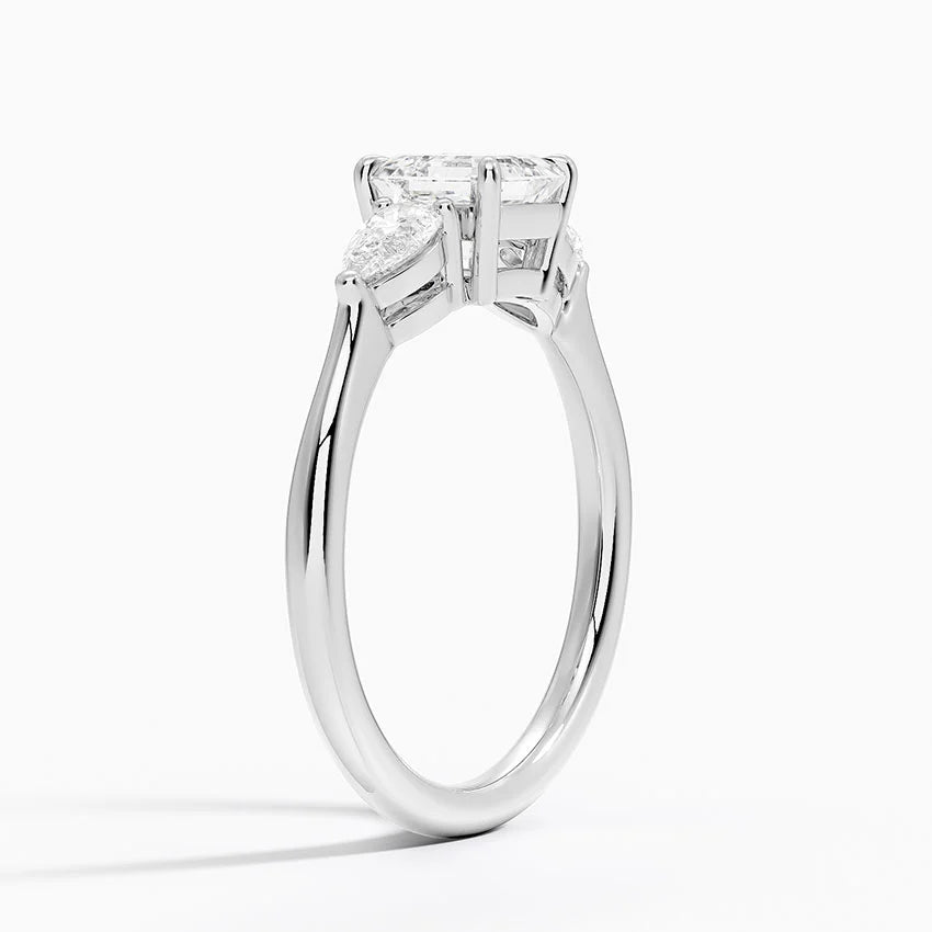 ANILLO DE COMPROMISO DE TRES PIEDRAS (1,0 +0,37 ct )PERSONALIZADOS - Asscher Cut