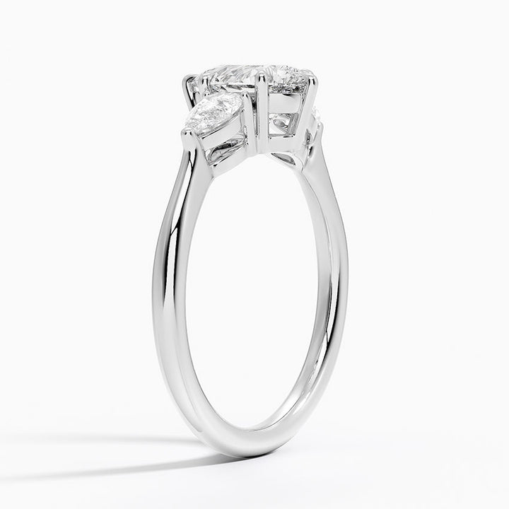 ANILLO DE COMPROMISO DE TRES PIEDRAS (1,0 +0,37 ct )PERSONALIZADOS - Pear Cut