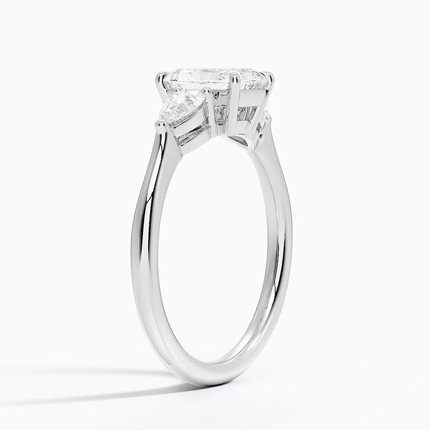 ANILLO DE COMPROMISO DE TRES PIEDRAS (1,0 +0,37 ct )PERSONALIZADOS - Radiant Cut