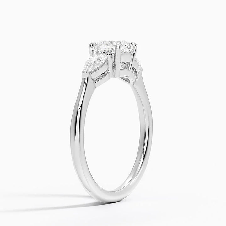 ANILLO DE COMPROMISO DE TRES PIEDRAS (1,0 +0,37 ct )PERSONALIZADOS - Cushion Cut