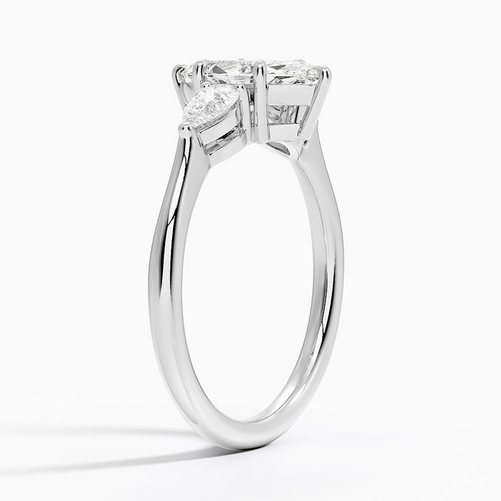 ANILLO DE COMPROMISO DE TRES PIEDRAS (1,0 +0,37 ct )PERSONALIZADOS - Marquise Cut