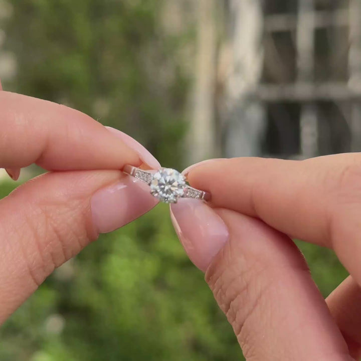 ANILLO DE COMPROMISO LUZ DE LUNA