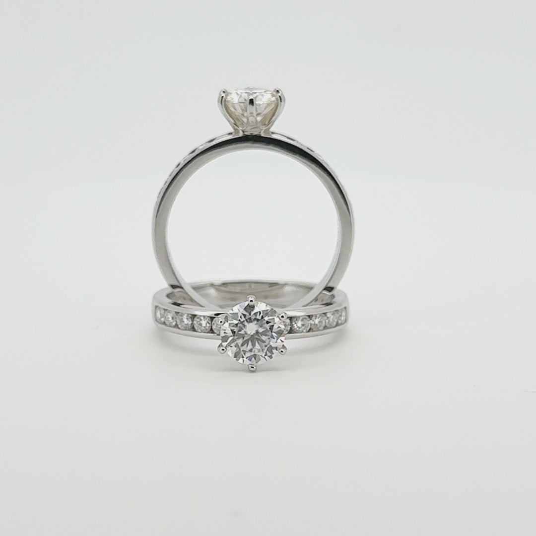 Anillo moissanitas vvs1 corte brillante clásico