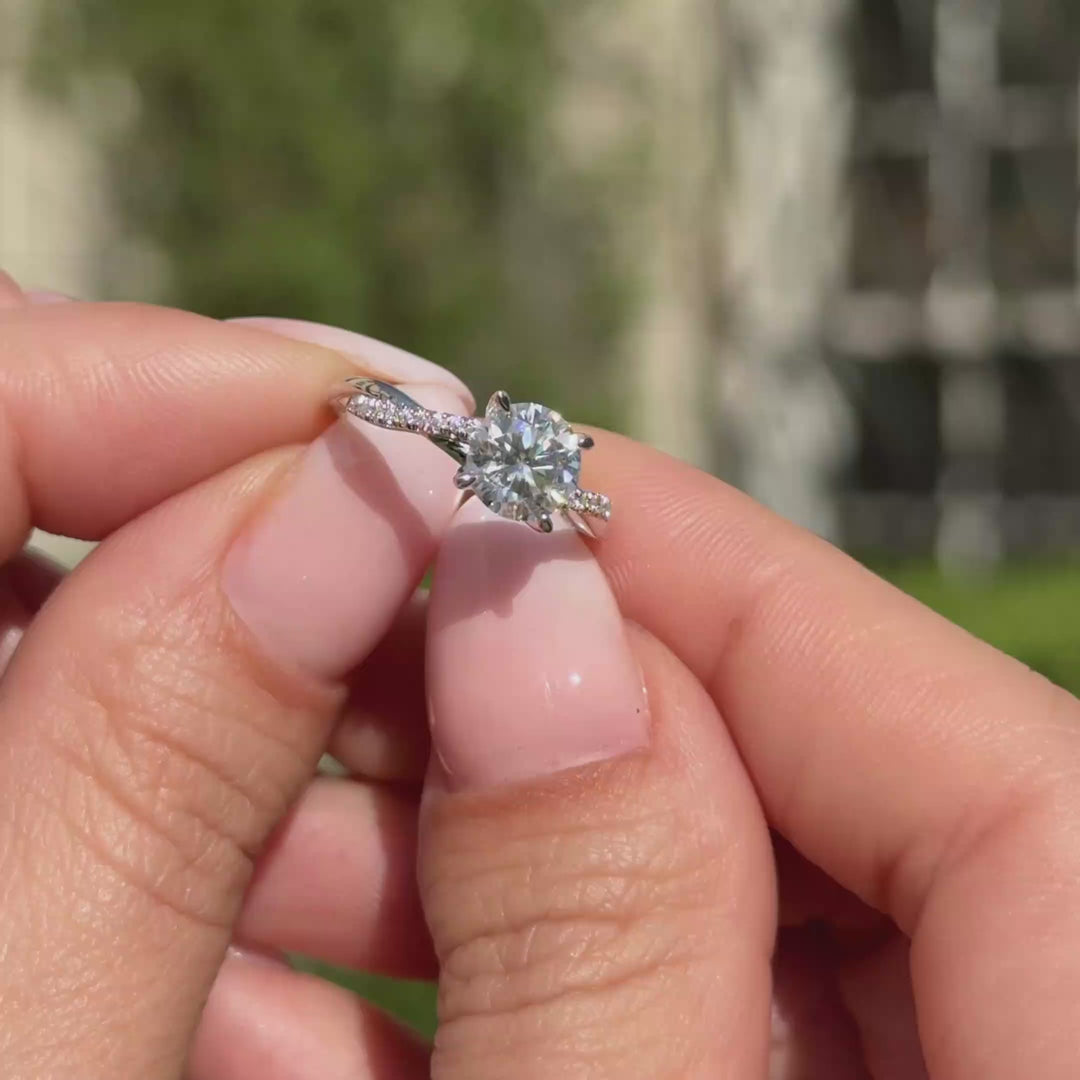 anillo de compromiso estilo trenzado