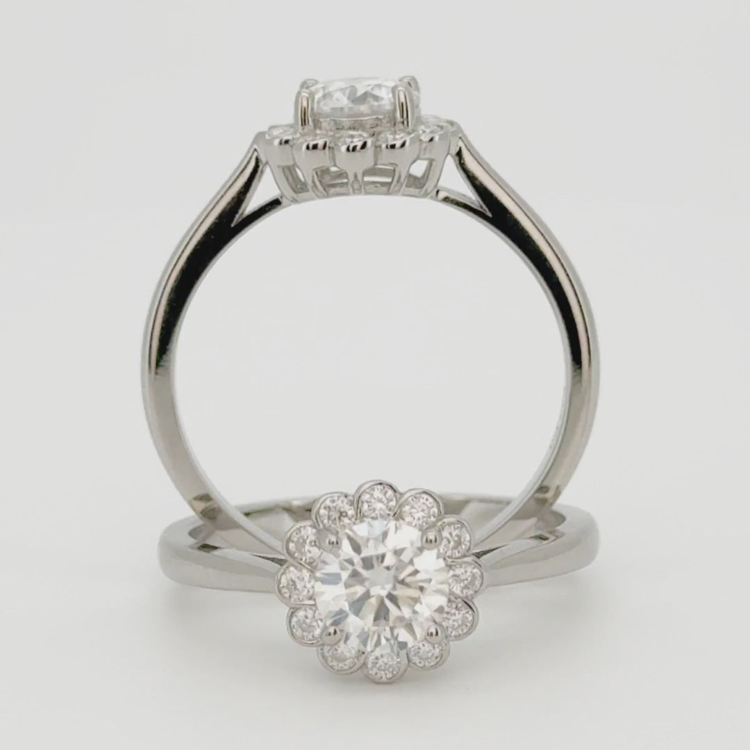 Anillo Con Halo De Brillantes 0.8 ct