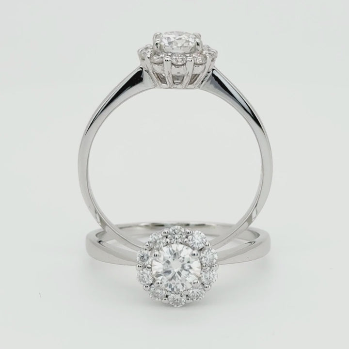 Anillo Con Halo De Brillantes