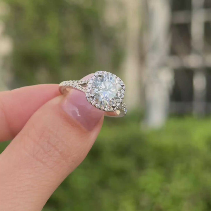 Anillo 100% moissanita con brillante de 3 ct.
