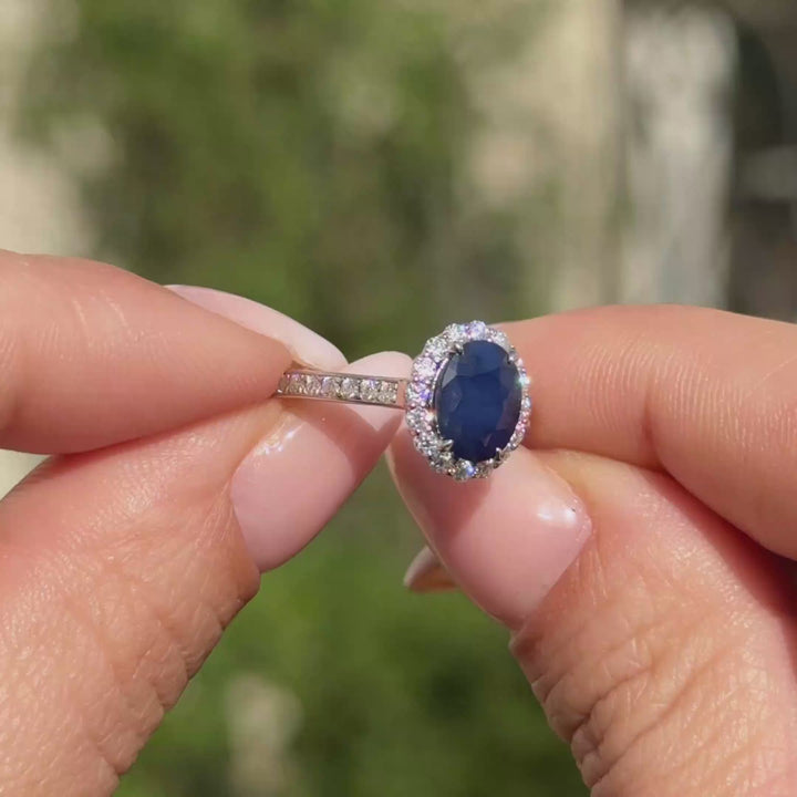 Clásico Anillo de compromiso con zafiro oval natural
