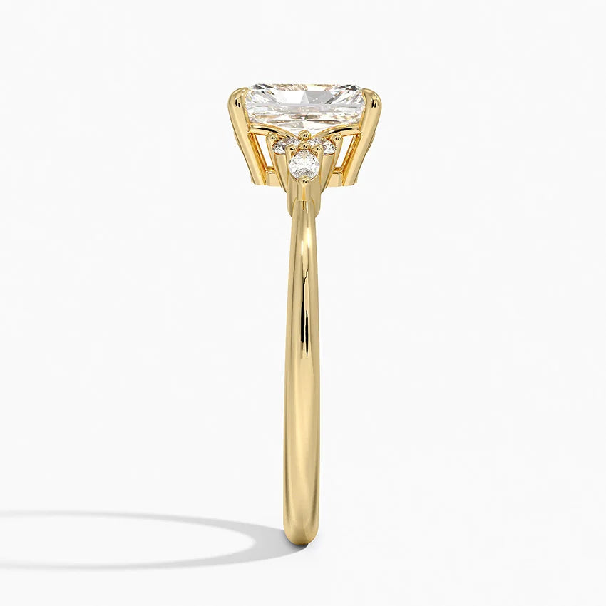 ANILLO DE COMPROMISO PETITE (1,5 + 0,11 CT) PERSONALIZADO - Radiant Cut